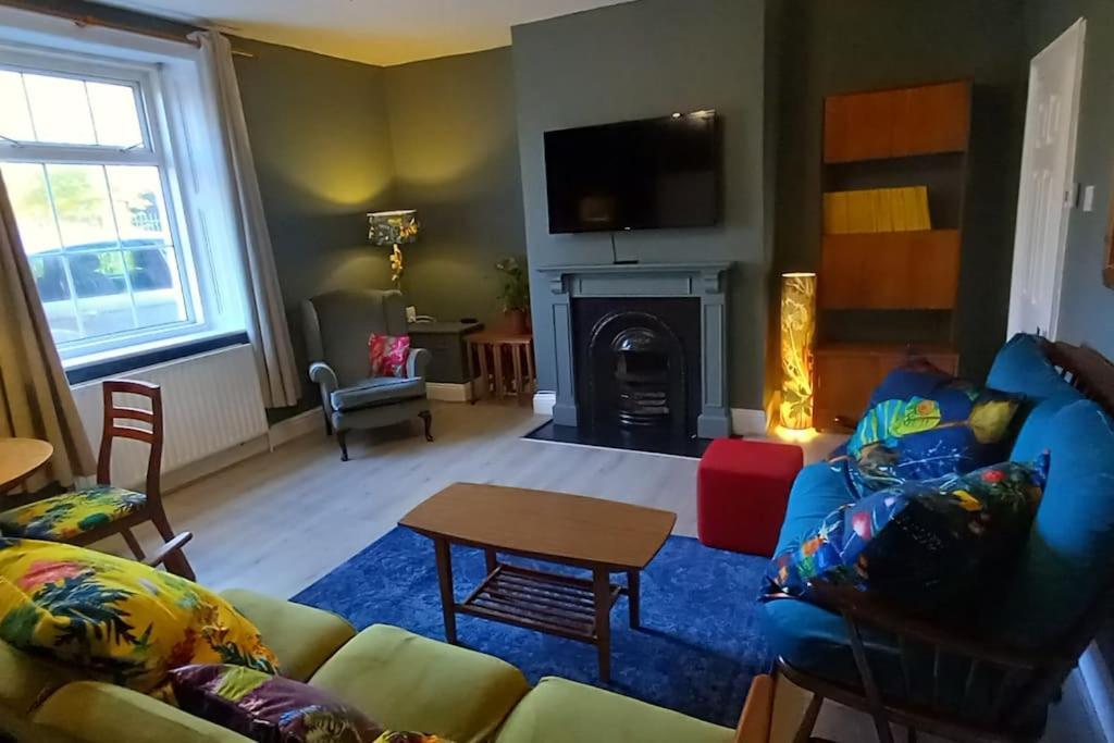 Peaceful Home From Home - Spacious 3 Bedroom House Accommodating 7 - Ideal For Families And Workers Гейтсхед Экстерьер фото